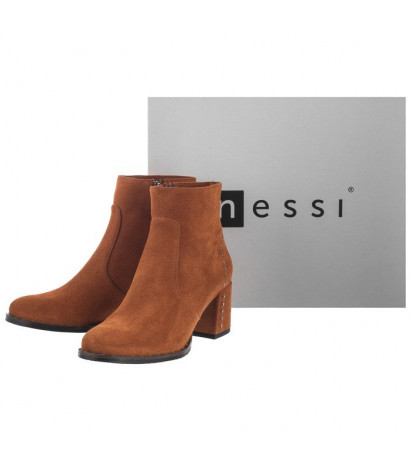 Nessi Rude 18429 W (NE92-b) bateliai