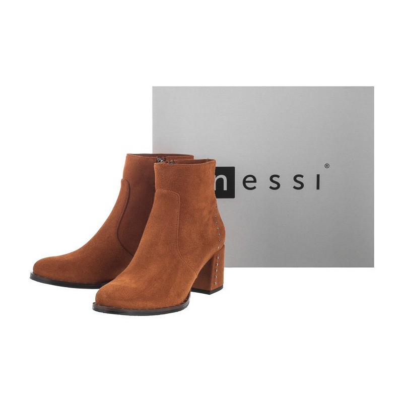 Nessi Rude 18429 W (NE92-b) bateliai