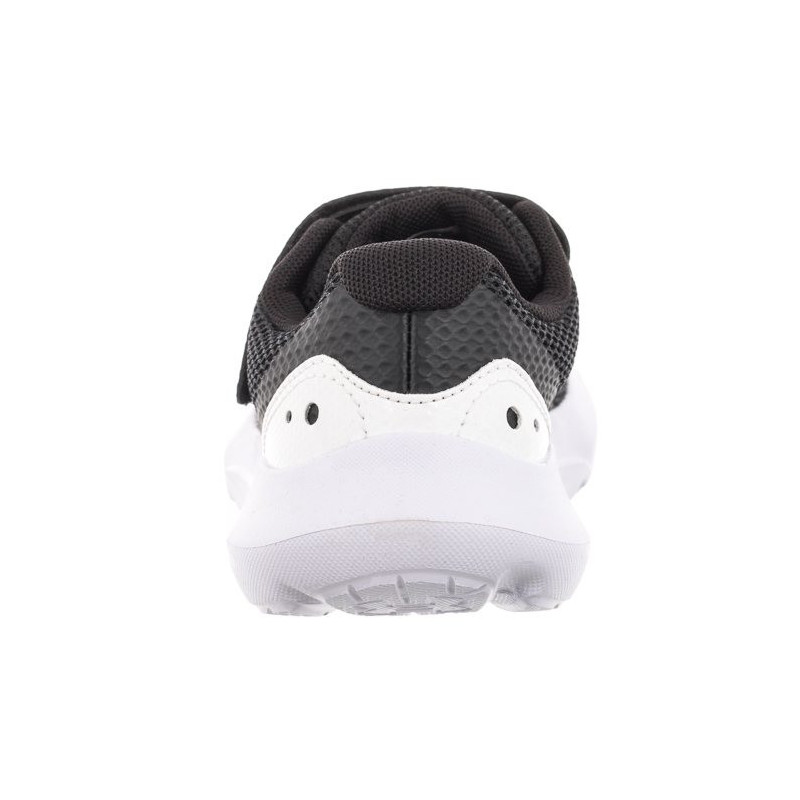 Under Armour Bps Surge 3 AC Blk/Wht 3024990-001 (UN17-a) sportiniai bateliai