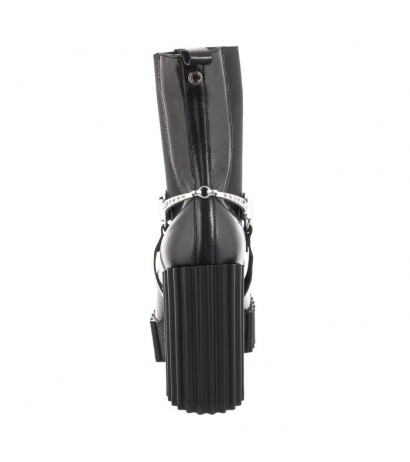 Carinii Czarne B8439-E50-000-000-F10 (CI687-a) bateliai