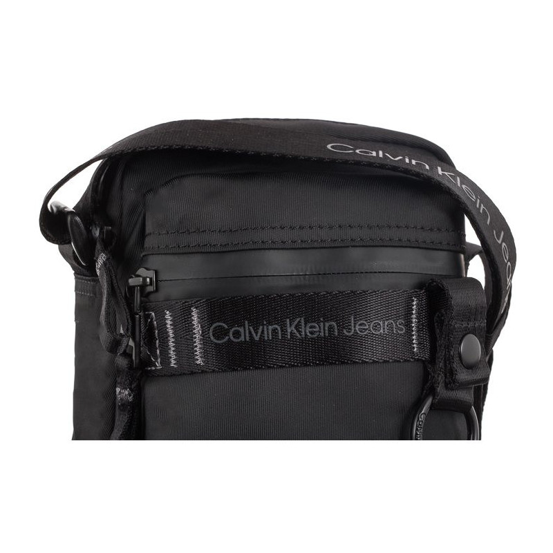 Calvin Klein Ultralight Reporter18 Nylon Black K50K509817 BDS (CK239-a) rankinė