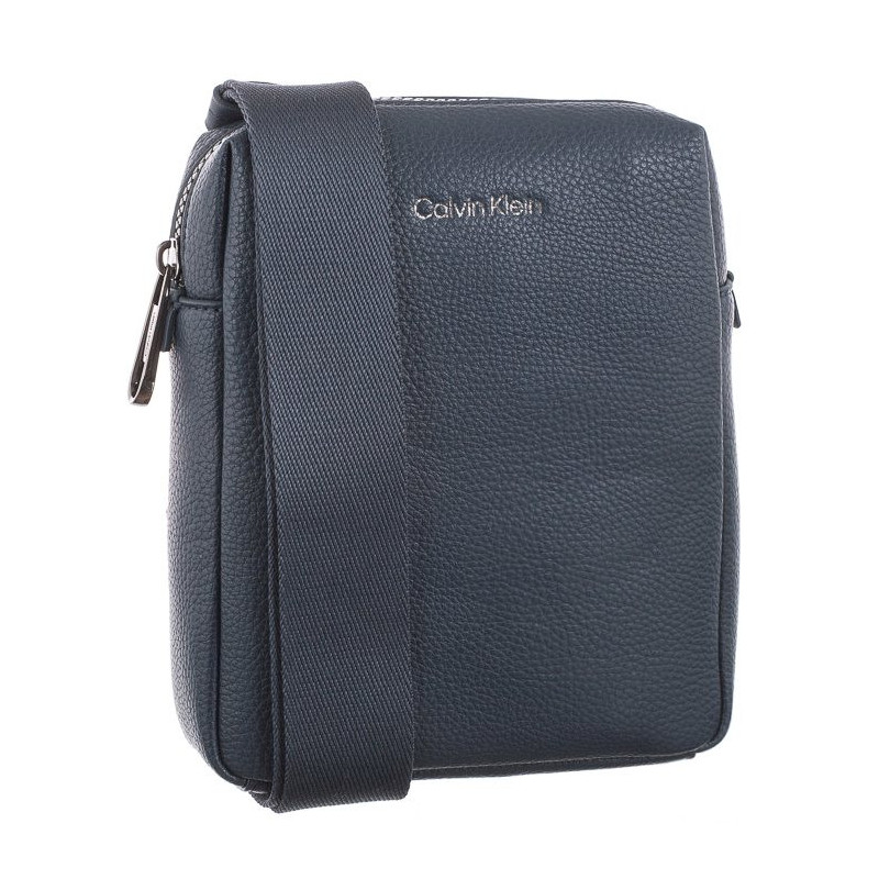 Calvin Klein CK Must Reporter S CK Navy K50K508695 BA7 (CK257-a) rankinė