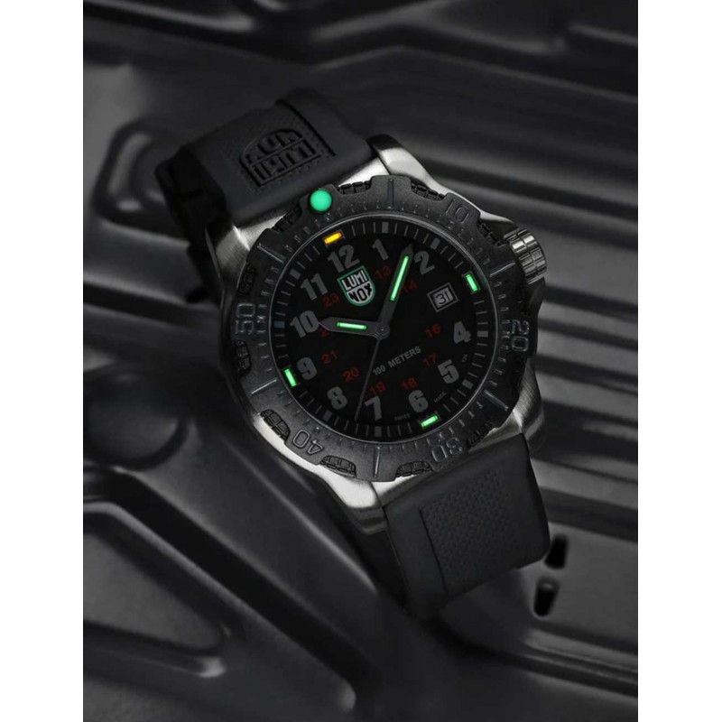 Luminox X2.2132 