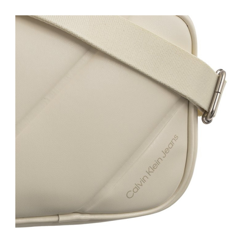 Calvin Klein Quilted Camera Bag 18 Papyrus K60K611821 YAN (CK488-b) rankinė