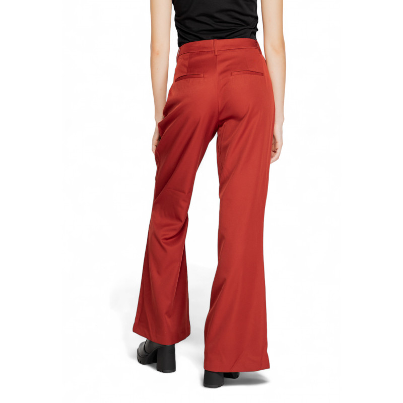 Vero Moda Kelnės  10311433 Red