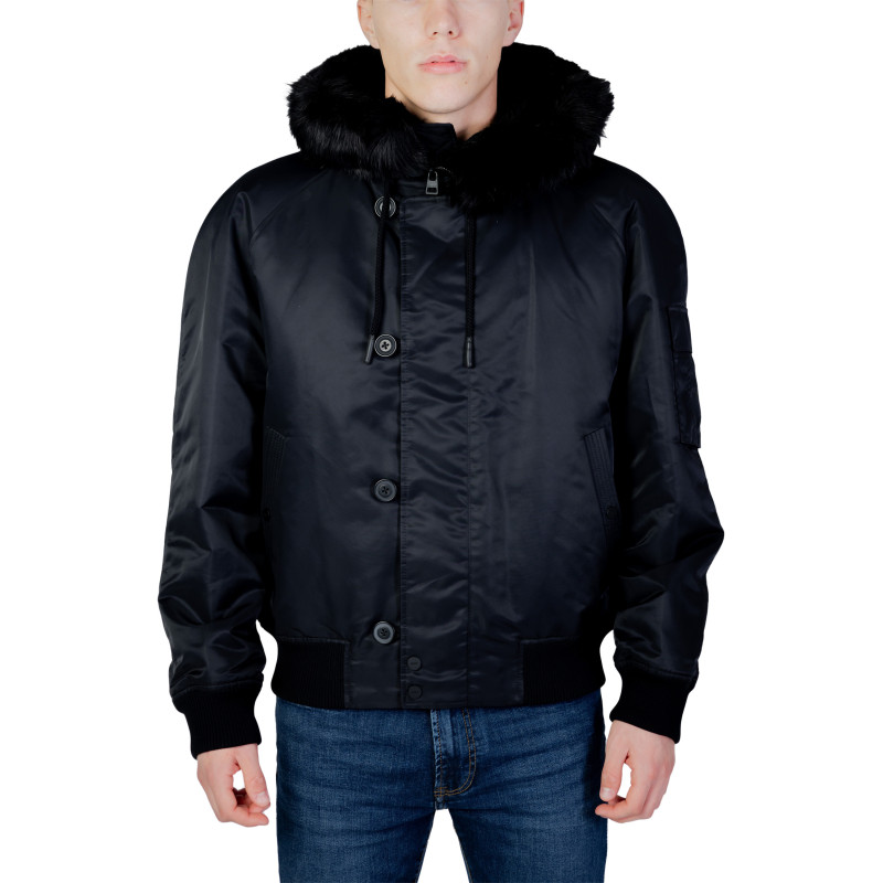 Hugo Striukė 50496328 Black