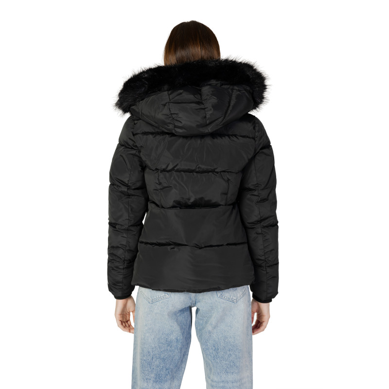 Calvin Klein Jeans Striukė J20J221889 Black