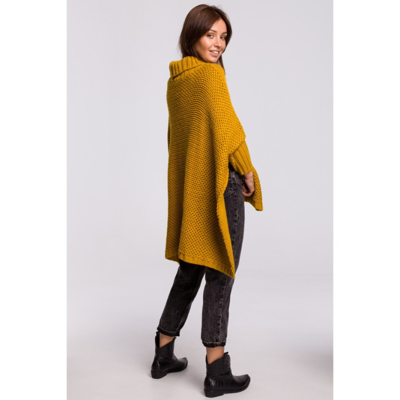 BK049 Sweter ponczo z rękawami i golfem - miodowy