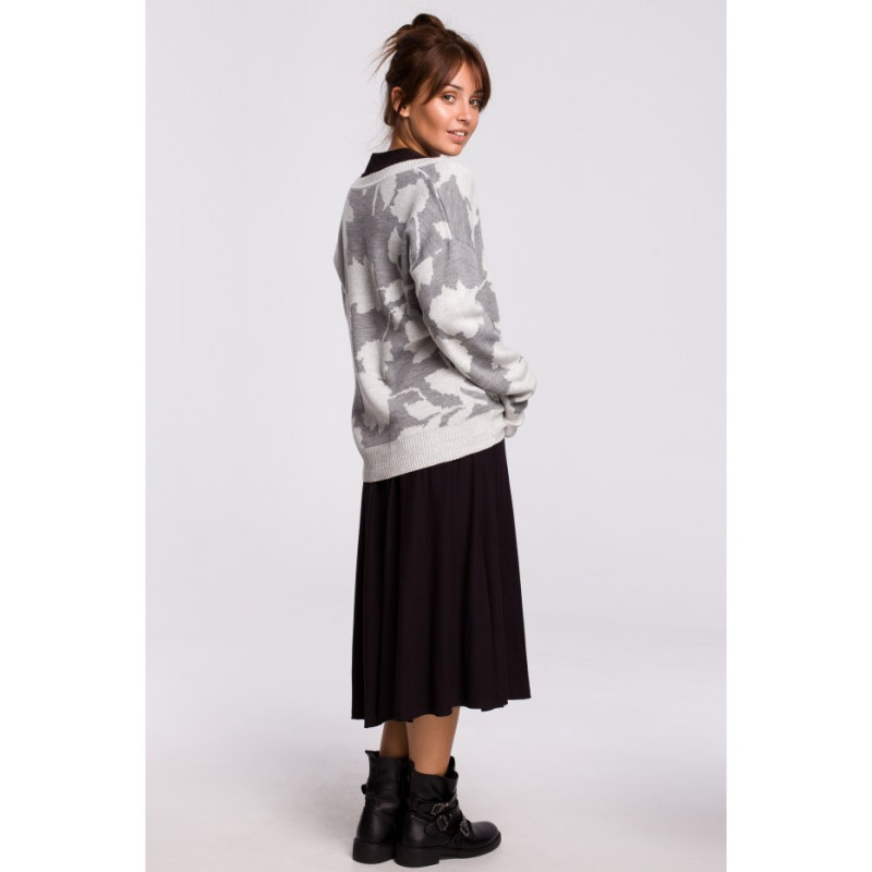 BK056 Sweter w kwiaty - model 1