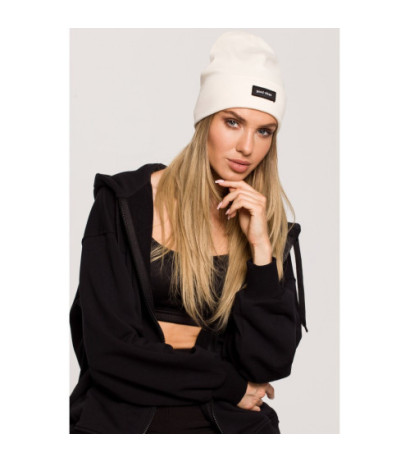 M624 Czapka beanie - śmietankowa