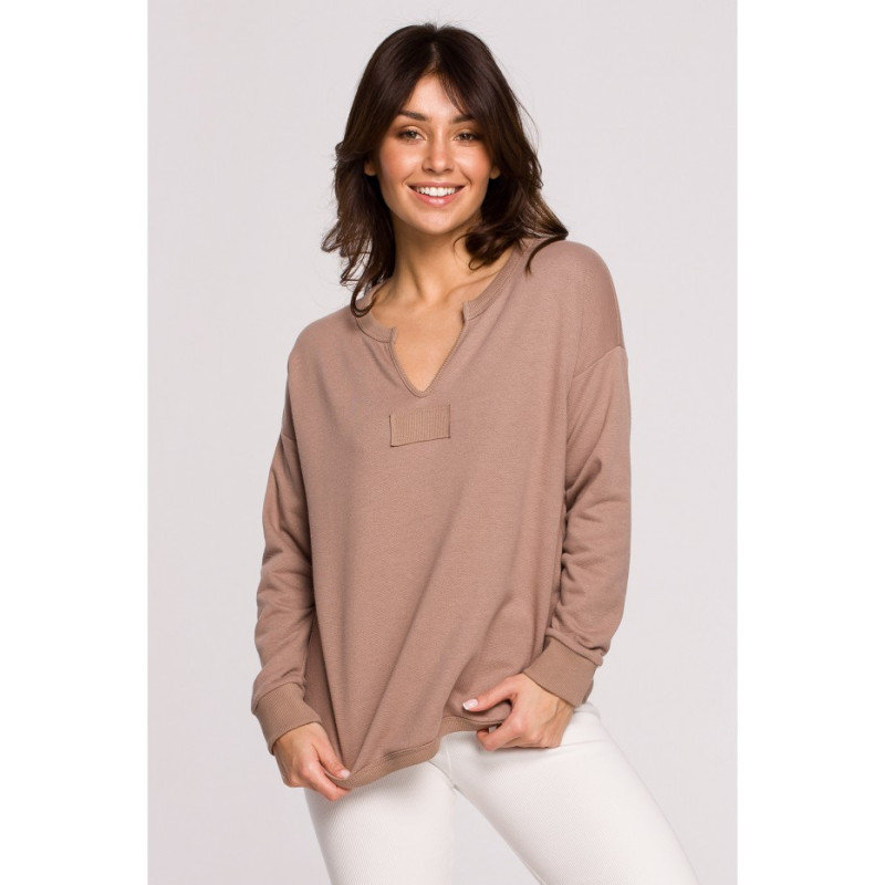 B225 Bluza z wycięciem w dekolcie - cappuccino