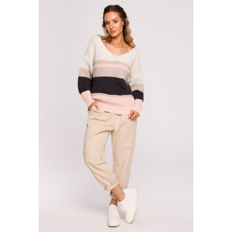 M686 Sweter w pasy - model 2