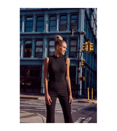 M697 Body z półgolfem z dzianiny prążkowanej - czarne