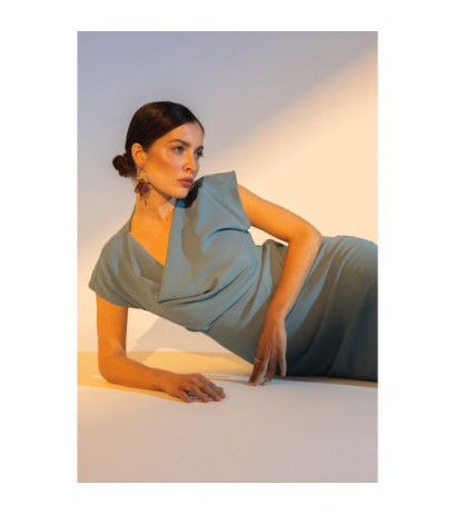 S362 Sukienka asymetryczna z dekoltem typu woda - zimnoniebieska