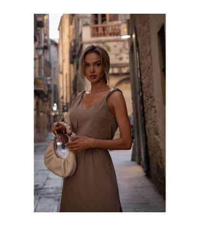 M791 Sukienka maxi z głębokim dekoltem na plecach - kakaowa