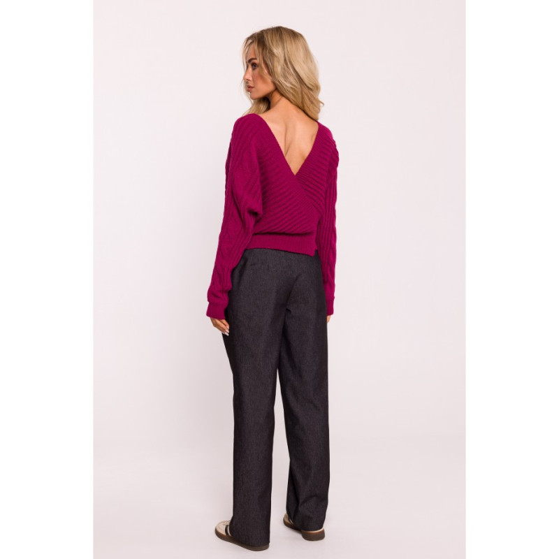 M809 Krótki sweterek z kopertowym dekoltem - różowy