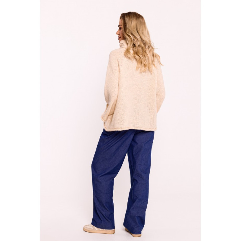 M822 Sweter z golfem i szerokimi rękawami - beżowy