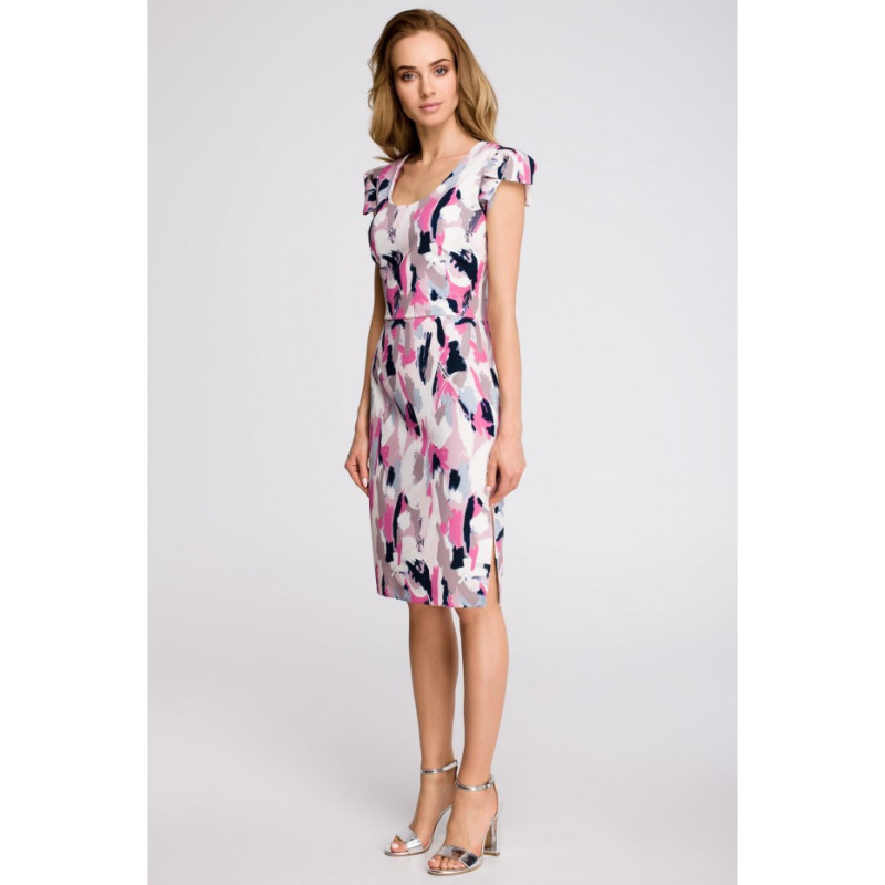 S101 Ołówkowa sukienka z dekoltem i krótkimi rękawami - model 1