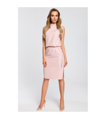 M423 Elegancka sukienka z rozcięciem na plecach - pudrowa