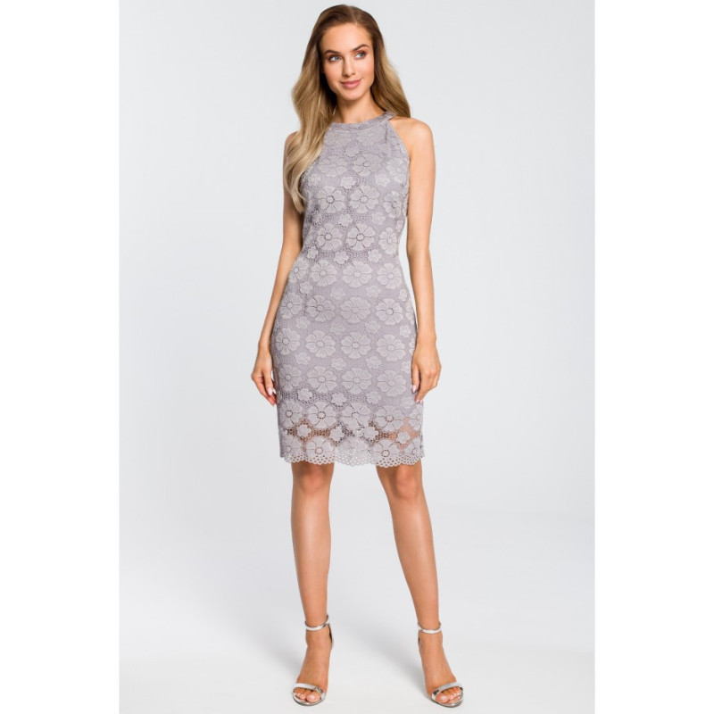 M431 Dopasowana sukienka koronkowa - szara