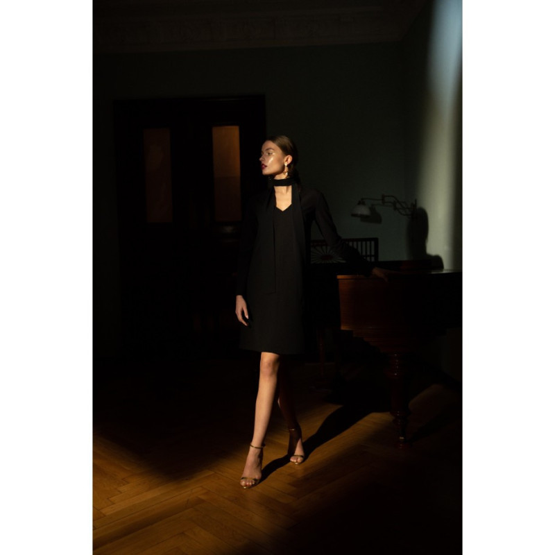 S233 Sukienka z szyfonowym szalem - czarna