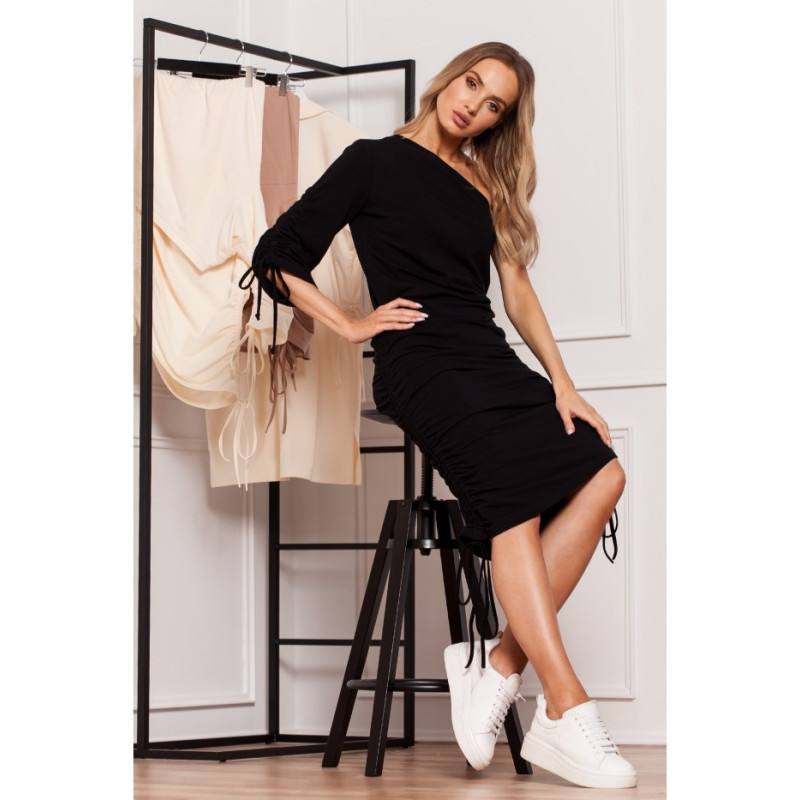 M580 Sukienka Na Jedno Ramię - czarna