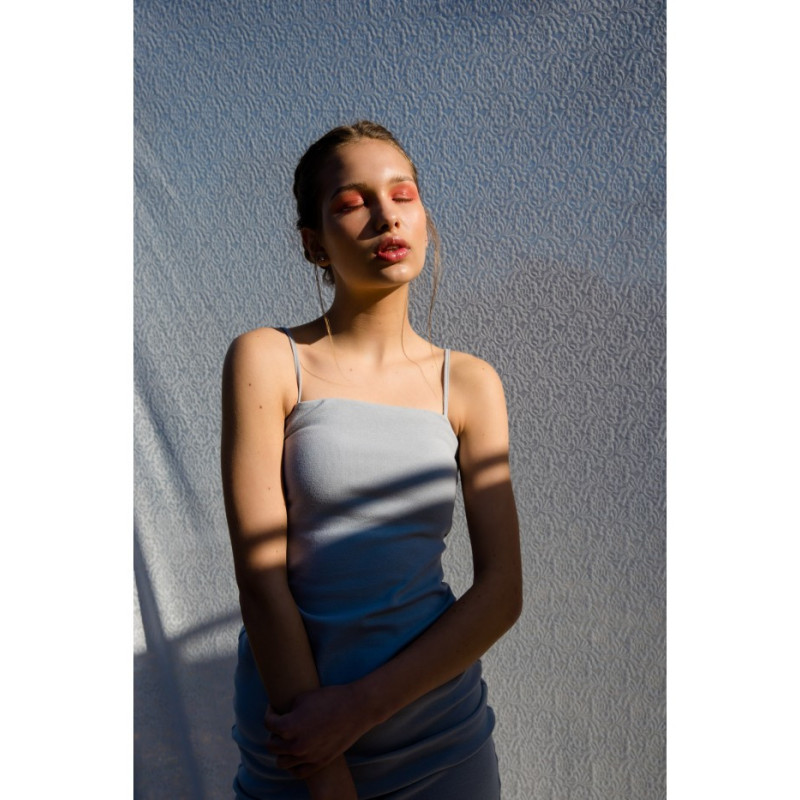 LA062 Sukienka na cienkich ramiączkach - popielata