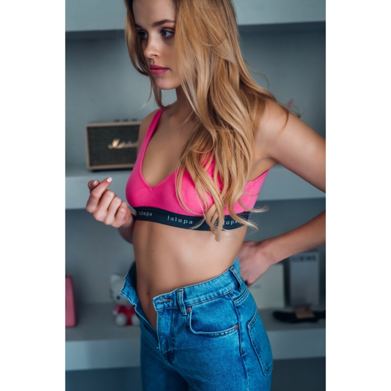 LA096 Biustonosz sportowy z logowaną gumą - różowy