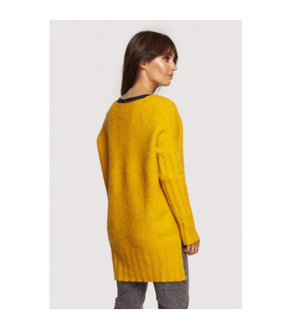 BK083 Sweter z dekoltem i dłuższym tyłem - miodowy