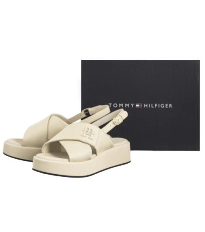 Tommy Hilfiger TH Logo Hw Padded Leather Sandal Muslin FW0FW08808 ACJ (TH1335-a) bateliai