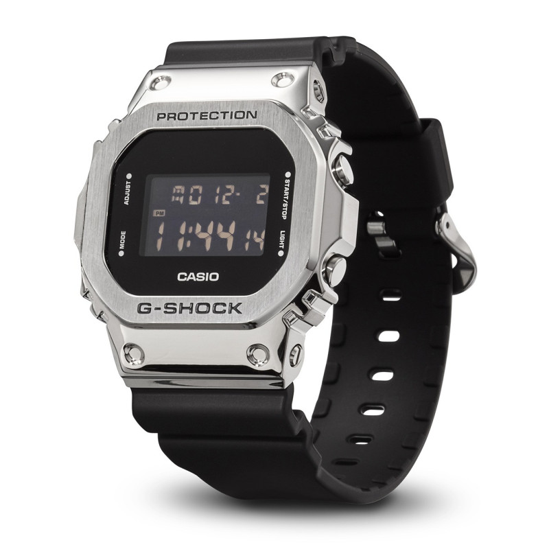 Casio GM-5600U-1ER Casio GM-5600U-1ER