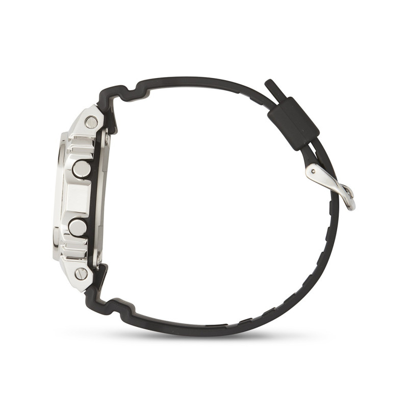 Casio GM-5600U-1ER Casio GM-5600U-1ER