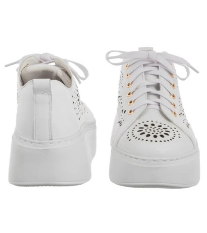 Nepeke Cela White (NP21-a) bateliai