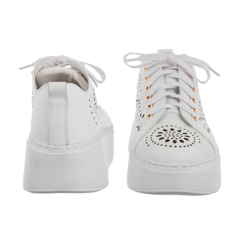 Nepeke Cela White (NP21-a) bateliai