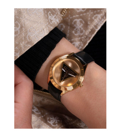 Guess GW0744L2 
