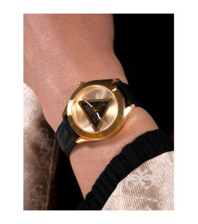 Guess GW0744L2 