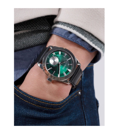 Guess GW0793G1 