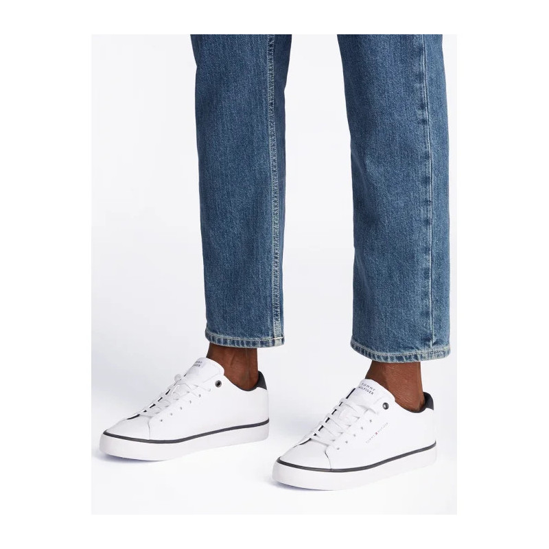 Tommy Hilfiger TH Hi Vulc Core Low Leather White FM0FM05041 YBS (TH1267-a) sportiniai bateliai