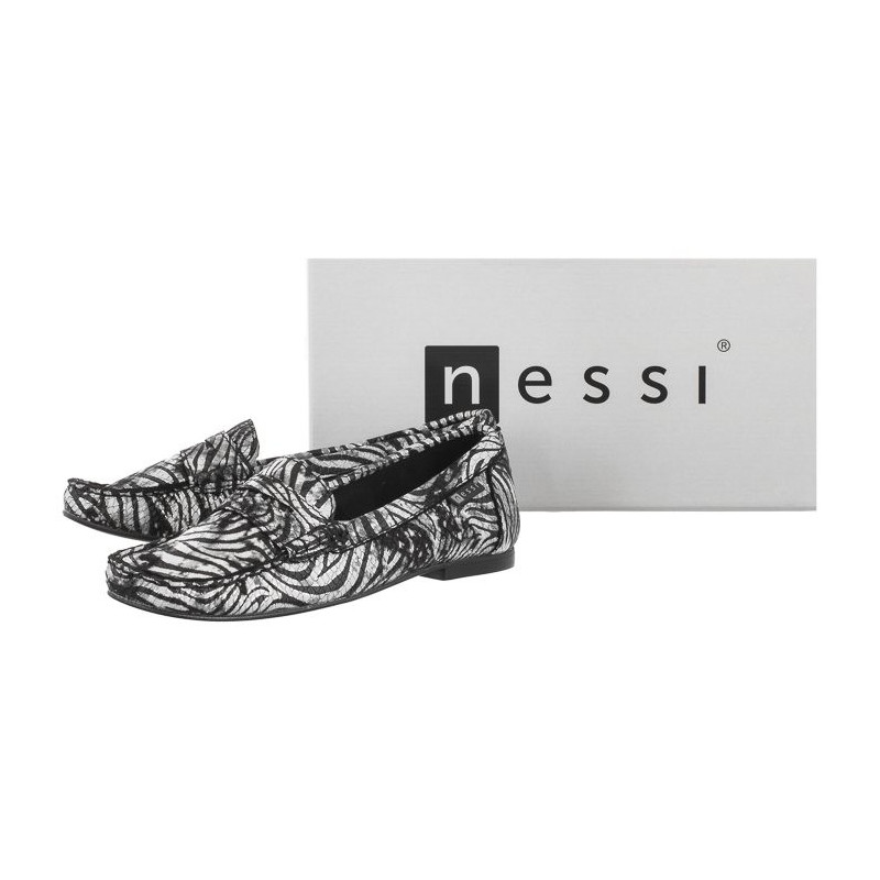 Nessi Czarne 21037 ZB (NE217-a) batai