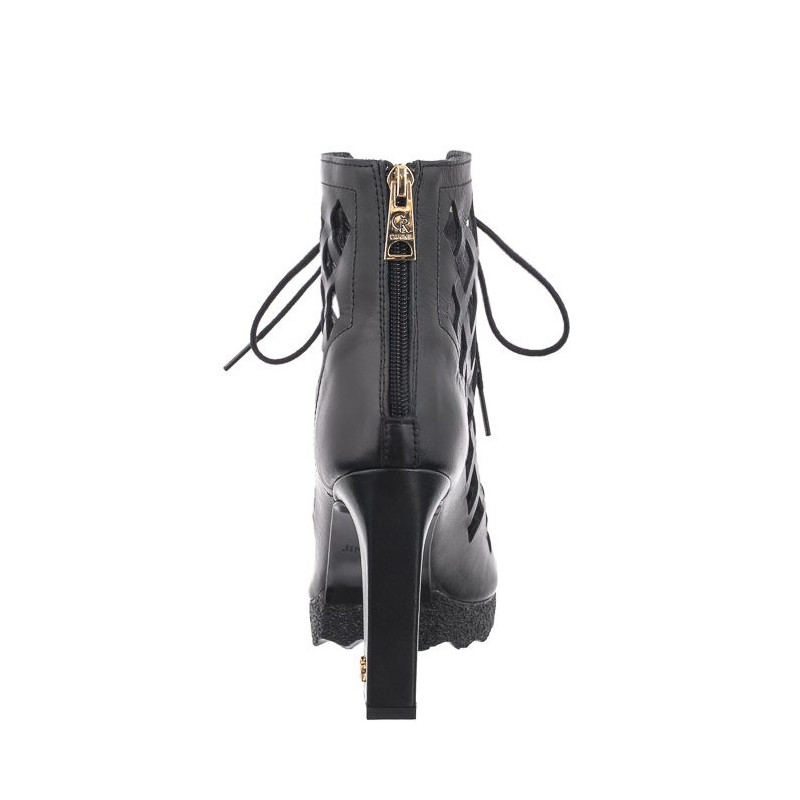 Carinii Czarne B8989-E50-000-000-H01 (CI765-a) sandalai