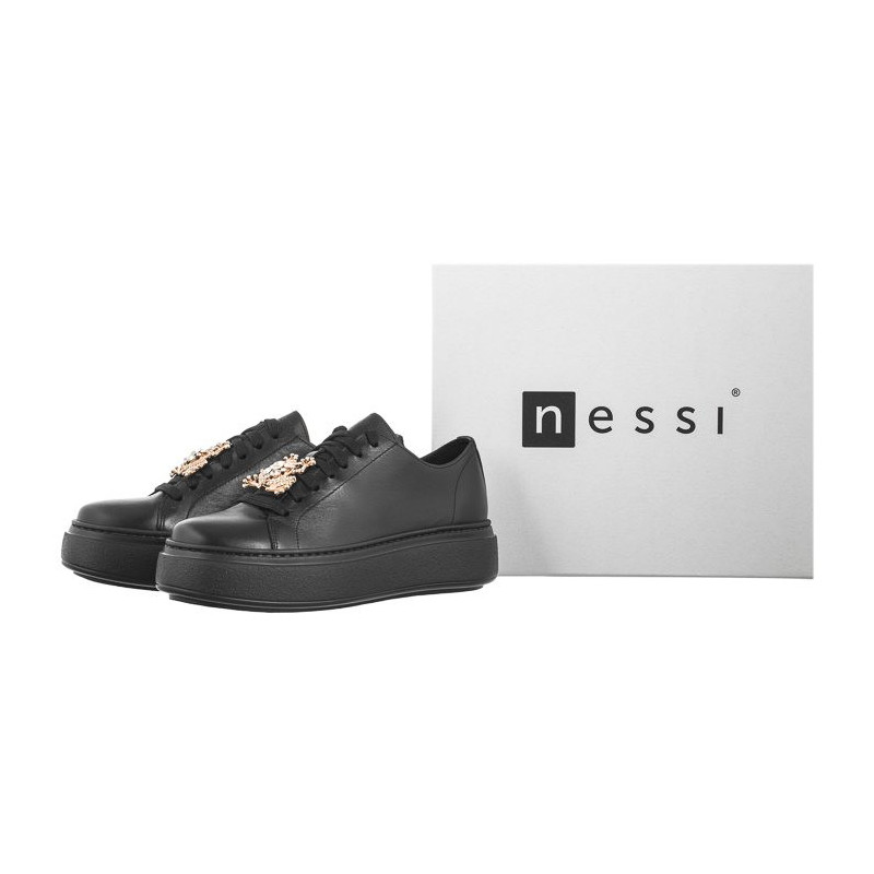 Nessi Czarne 24700 (NE395-a) batai