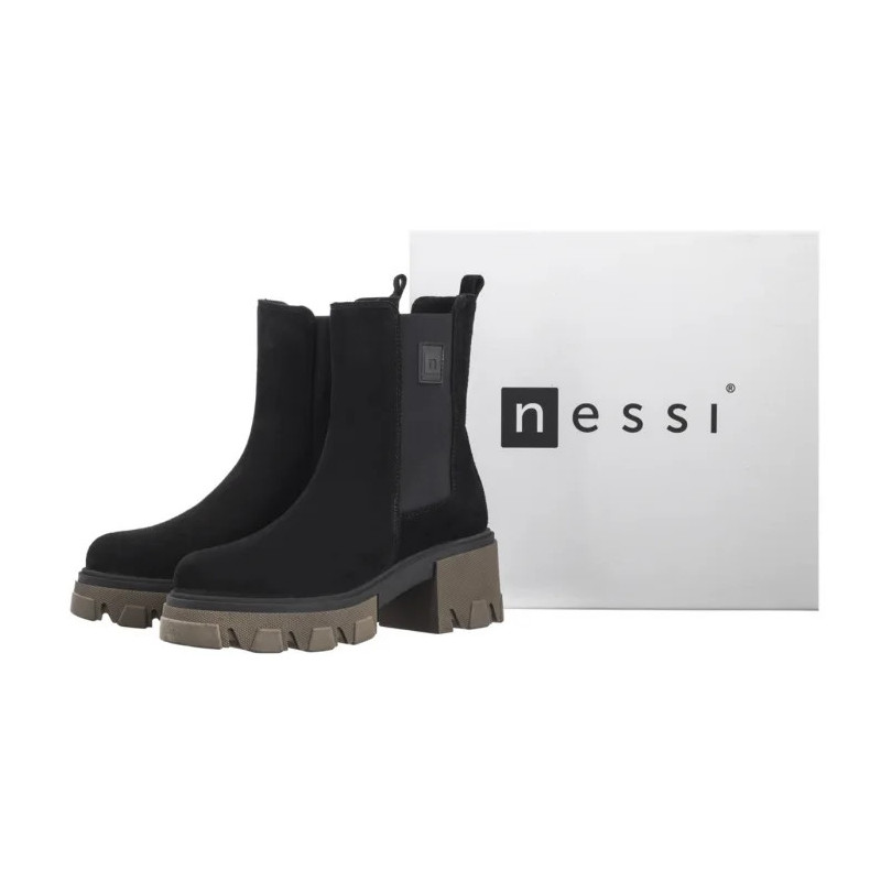 Nessi Czarne 22364_ (NE423-a) bateliai