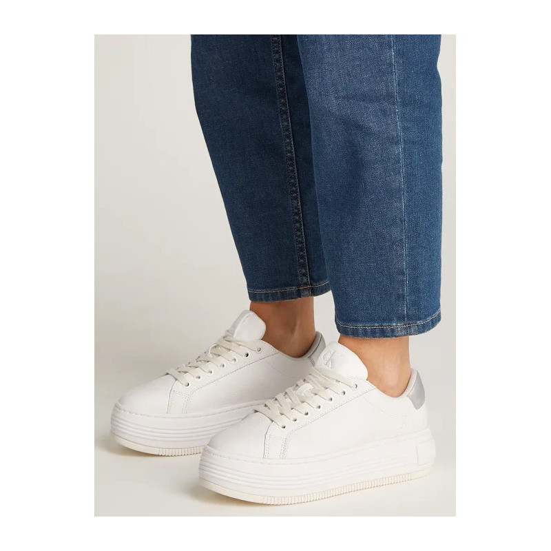 Calvin Klein Bold Flatf Low Mix Ohb Bright White/Creamy White/Silver YW0YW01632 0LC (CK602-a) bateliai