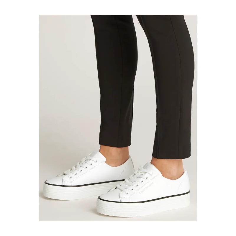 Calvin Klein Bold Vulc Flatf Low Lth In Bright White/Black YW0YW01633 01W (CK604-a) bateliai