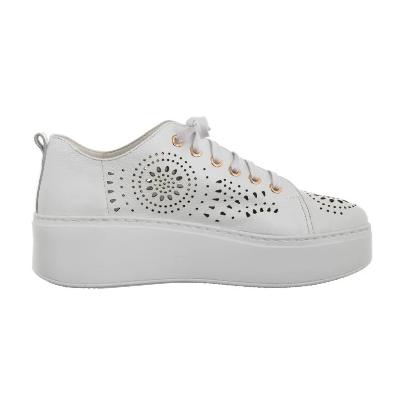 Nepeke Cela White (NP21-a) bateliai