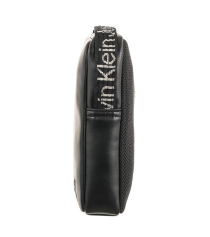 Calvin Klein Ultralight Reporter18 W/Pkt Black K50K511489 BEH (CK423-a) rankinė