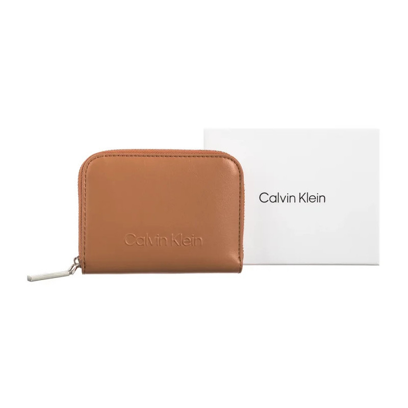 Calvin Klein Embossed Logo Zip MD Wallet Lion K60K612437 GDB (CK563-a) rankinė