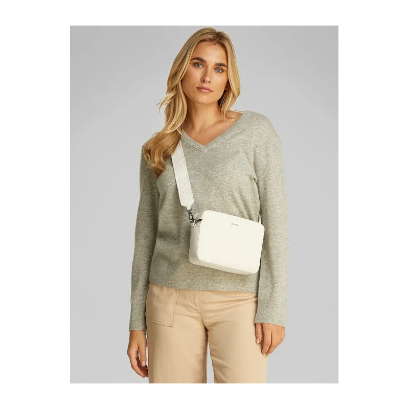 Calvin Klein CK Must Small Camera Bag Chalk K60K613145 67U (CK631-b) rankinė
