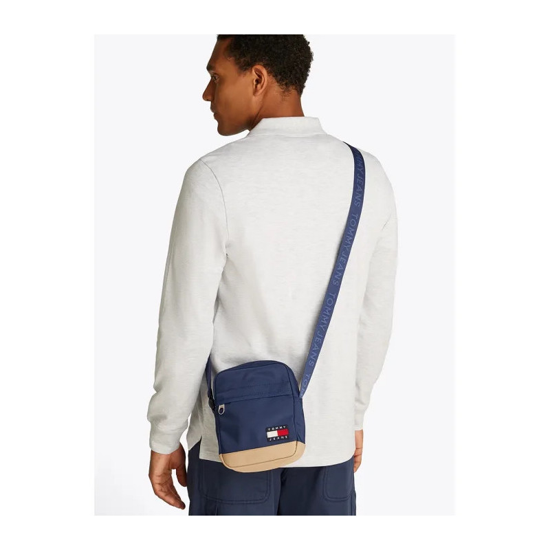 Tommy Hilfiger Tjm Ess Daily Squared Reporter AM0AM13265 C67 (TH1281-a) rankinė
