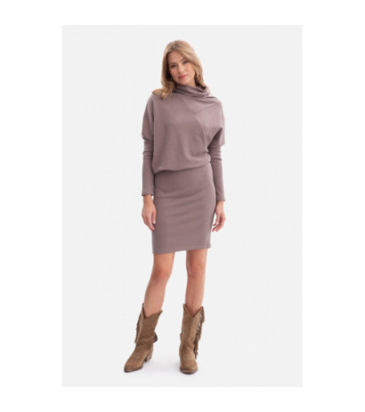 B309 Sukienka bluzowana z dzianiny prążkowanej - kakaowa